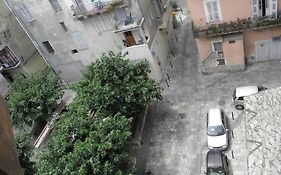 Location Studio Place Du Marche 4Eme Etage